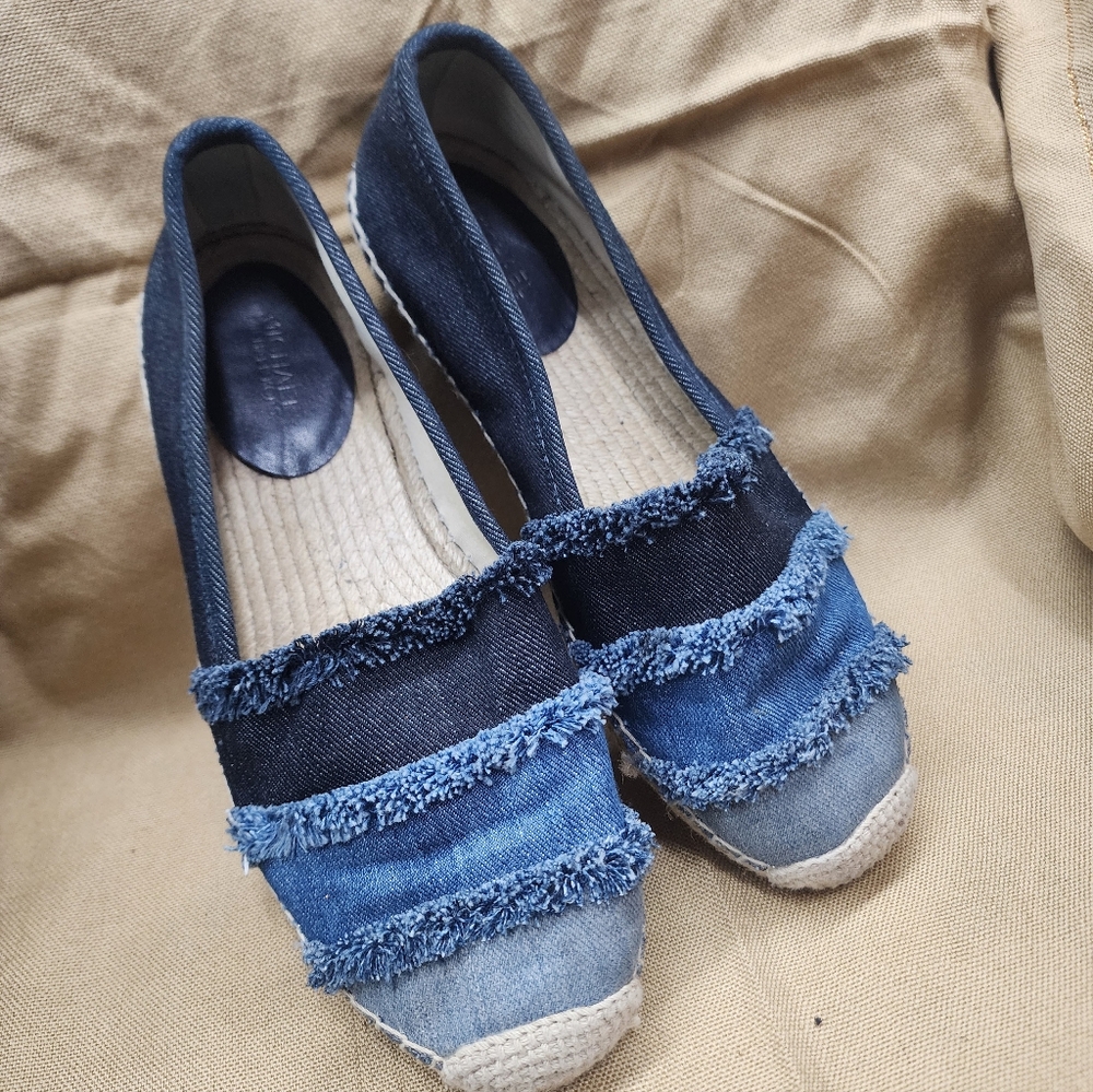 Michael Kors Three Tone Blue Canvas Espadrilles size 7.5 - Picture 8 of 11